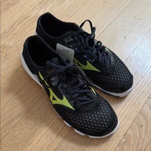 Mizuno Wave Evo-Levitas Running Shoes